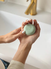 Load image into Gallery viewer, Citrus Leaf Shampoo Bar - Perfect for regular us, or after sport & the gym. Wonder for normal to oily hair.