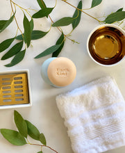 Load image into Gallery viewer, Award-winning Bergamot & Sage Shampoo Bar for dry, colour damaged hair. Moisturises dull, lifeless hair.