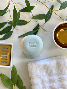 Our award-winning Tea Tree & Eucalyptus Shampoo Bar is perfect for improving the health of your scalp.